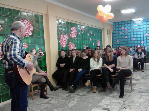 Alan plays for students